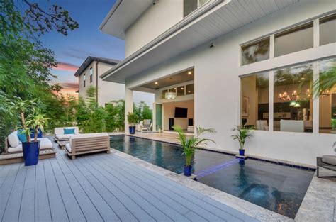 South Tampa Modern Homes For sale coolest modern home | Tampa real estate, Modern homes for sale ...