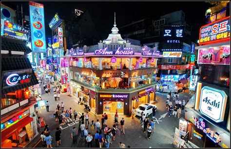 Hongdae Street Korea, Pusat Tongkrongan Anak Muda di Seoul - Paket Trip dan Tour ke Korea 2024