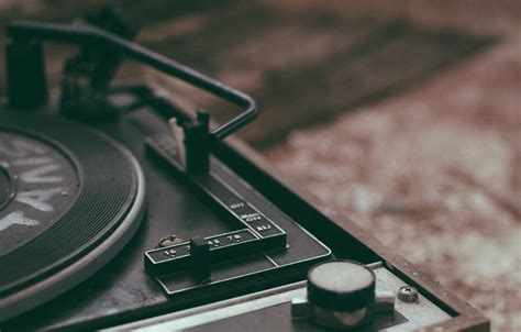 Comment Connecter une Platine Vinyle en Bluetooth - Astuces