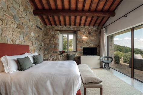 Stay at This Italian Farmhouse Restored Into a Contemporary Retreat in ...