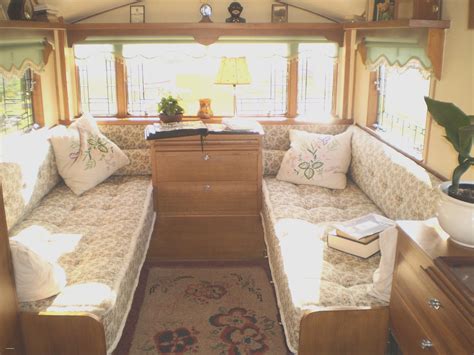 Amazing Vintage Travel Trailers Remodel Ideas To Copy Now 33 | Travel ...