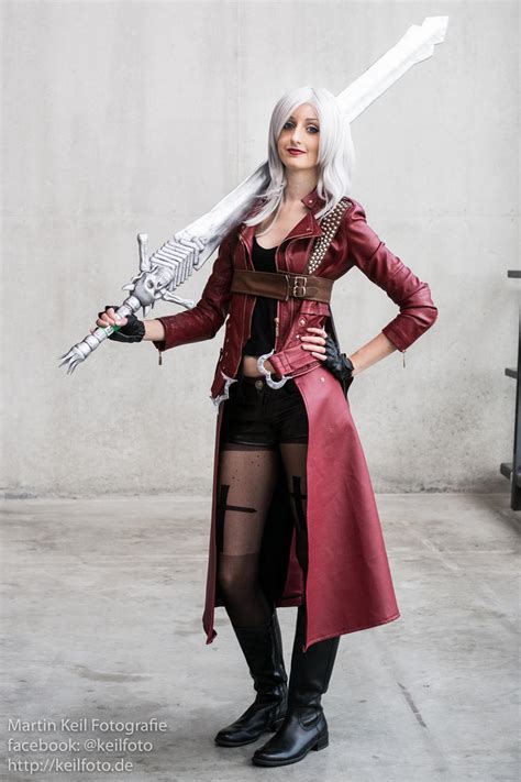 Dante (Devil May Cry 3) Female Cosplay by Likoaria on DeviantArt