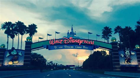 Entrances to Disney World, PLUS The Ones You Didn’t Know About • WDW Vacation Tips