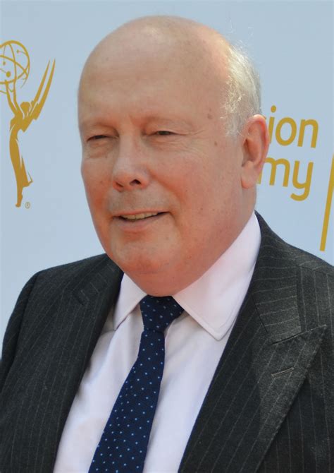 Julian Fellowes - Wikipedia