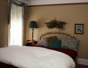 East Tawas Junction Bed and Breakfast Inn: Lake Huron Michigan