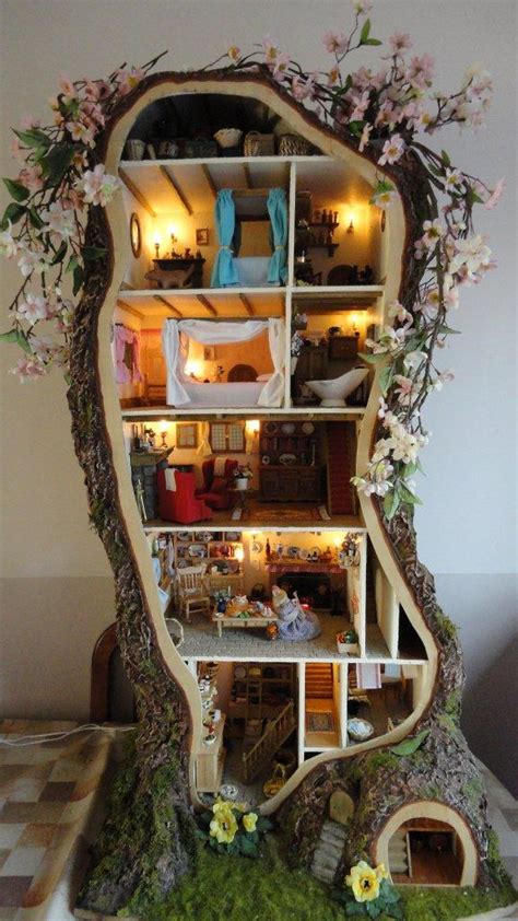 Ophelia's Adornments blog: miniature "mouse house"