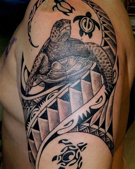 Full Tribal Turtle Tattoo On Hand #Hawaiiantattoos | Tribal turtle ...