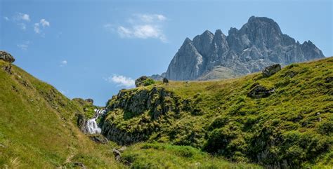 Kazbegi National Park, Georgia (country) [OC] [6000x3058 : r/EarthPorn