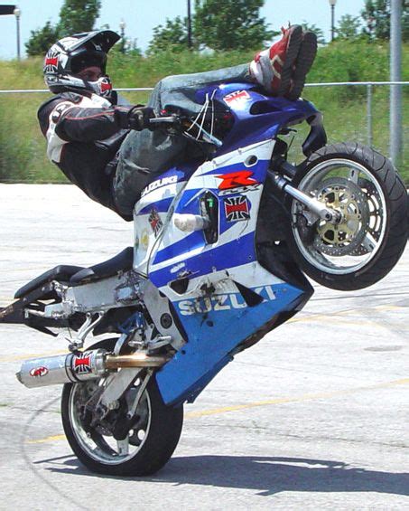 STREETBIKE STUNTING PICTURES - STREET BIKE STUNT PICS - STUNT PHOTOS ...