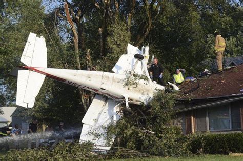 Single-engine plane crashes into house, injures two passengers | Local News | tribstar.com