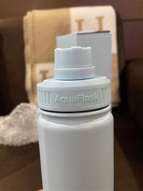 Aquaflask 18 oz. Powder blue on Carousell