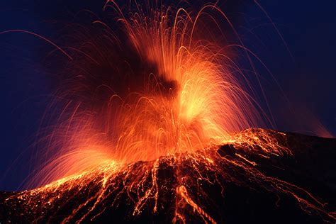 A Huge Volcano Just Erupted Next to the Deepest Place on Earth - TrendRadars