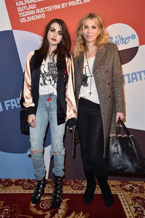 Frances Bean Cobain and Courtney Love's Paris Fashion Week Style ...