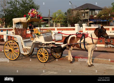 Thailand, Lampang, horse carriage Stock Photo - Alamy