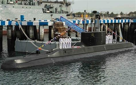 Iran shows off new destroyer, cruise missile-capable submarine during ...