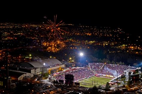 Washington-Grizzly Stadium Makes Top 10 Best College Football Stadium ...