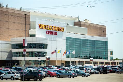 Wells Fargo Center parking lots will no longer accept cash | PhillyVoice