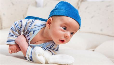 The 6 Baby Crawling Types Explained | WonderBaby.org