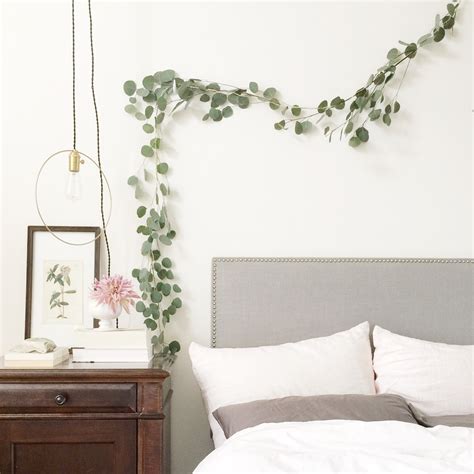 Avery Street Design Blog: DIY Eucalyptus Garland