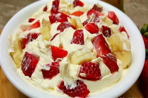 This Strawberry Banana Salad Is YUMMY! – Best Cooking recipes In the world