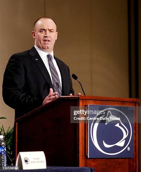 45 New Penn State Football Coach Bill Obrien Stock Photos, High-Res ...