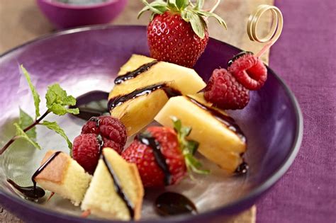 Chocolatey Fruit Skewers | Healthy Family Project