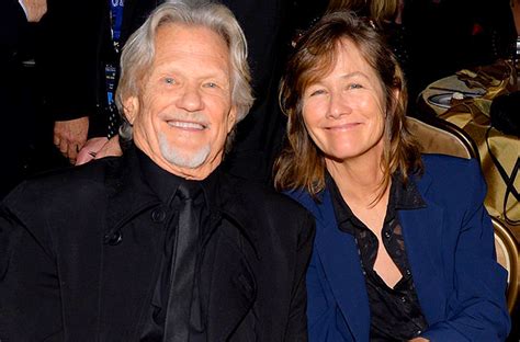 Kris Kristofferson + Lisa Meyers: Inside Their 37-Year Love Story - Traditional Country