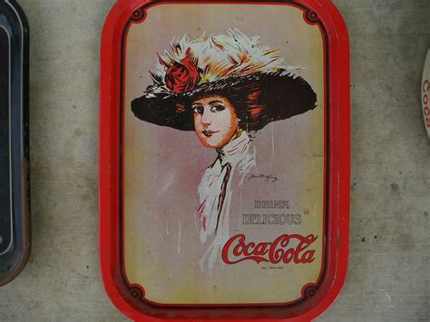 VINTAGE KLASS: Vintage Coca Cola Trays