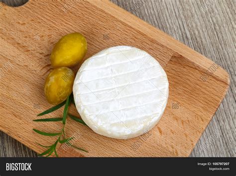 Brie Cheese Image & Photo (Free Trial) | Bigstock