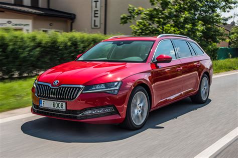 New Skoda Superb Estate facelift 2019 review | Auto Express