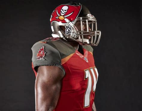 Tampa Bay Buccaneers Unveil New Uniforms [Update]