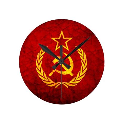 Vintage CCCP flag Round Wallclock | Zazzle