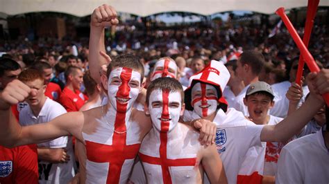 In defence of England fans sporting the cross of St George – Channel 4 News