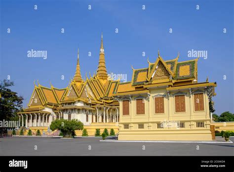 The Throne Hall, Royal Palace, Phnom Penh, Cambodia Stock Photo - Alamy