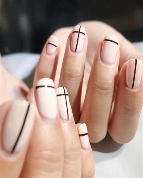 26 Easy and Beautiful Line Nail Art Designs for 2019 - Fashionre