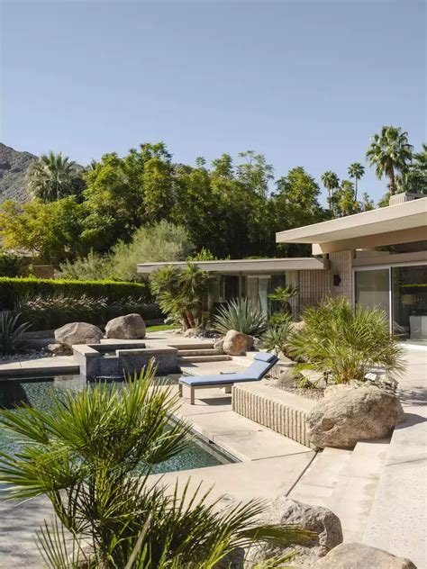 25 Midcentury Modern Landscaping Ideas for Your Home