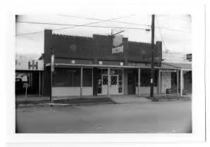 [Photograph of a Building in Fredericksburg, TX] - The Portal to Texas History