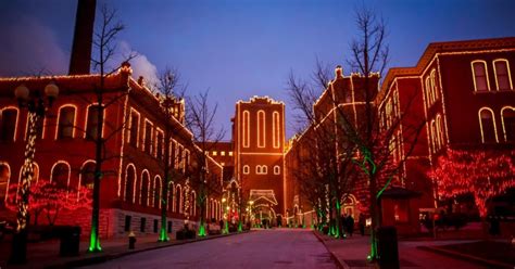 Tour the Anheuser-Busch Brewery Lights and Beer Museum