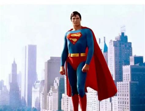 Superman (Christopher Reeve) VS Superman (Brandon Routh) VS Superman ...