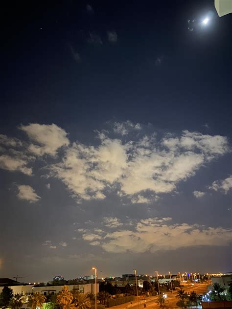 In my balcony. Located: Abu Dhabi, United Arab Emirates. : r/SkyPorn