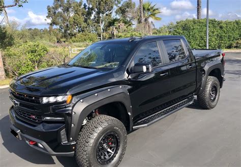 This Silverado Trail Boss Emphasizes Boss: Readers’ Rides | GM Authority