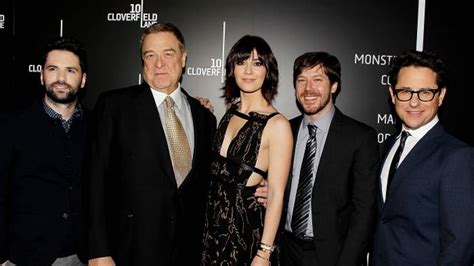 The Cast of '10 Cloverfield Lane' Shine Some Light (Sort Of) on Their ...