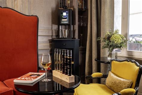 Hôtel Muguet, Paris: Hotel Reviews, Rooms & Prices | Hotels.com