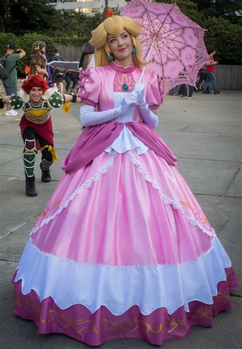 Pin by Genuine Princesa on super mario | Princess peach cosplay, Peach cosplay, Mario cosplay