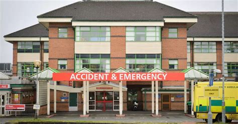 Bolton hospital boss issues plea after nearly 100 people turn up at A&E ...