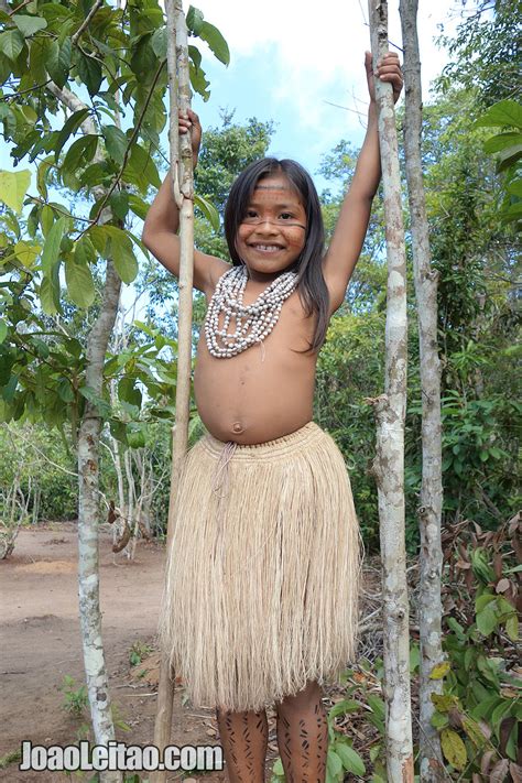 The Tatuyo, Incredible Life Of A Surviving Amazon Brazilian Tribe