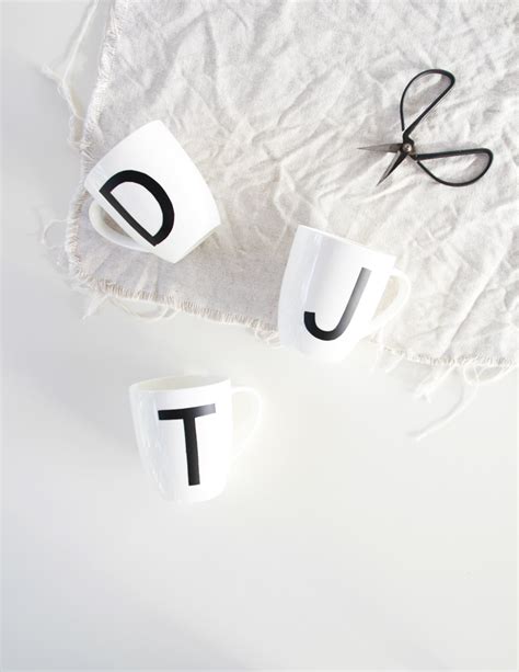 DIY | Monogrammed Mugs | HIGH WALLS