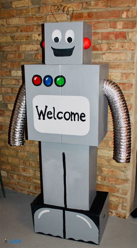 Cardboard Robot - Kidlist | Cardboard robot, Robot decorations, Kids robot craft