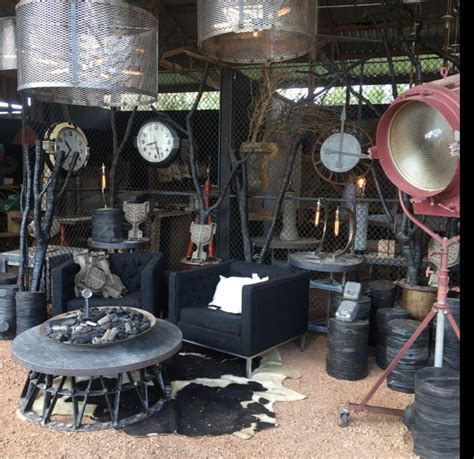 A DAY IN ROUND TOP - TEXAS ANTIQUES WEEK JOURNAL 1 — The Vintage Round Top