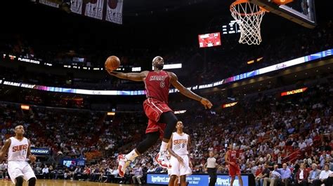 Suns React to LeBron's One-Man Dunk Contest | NBA.com